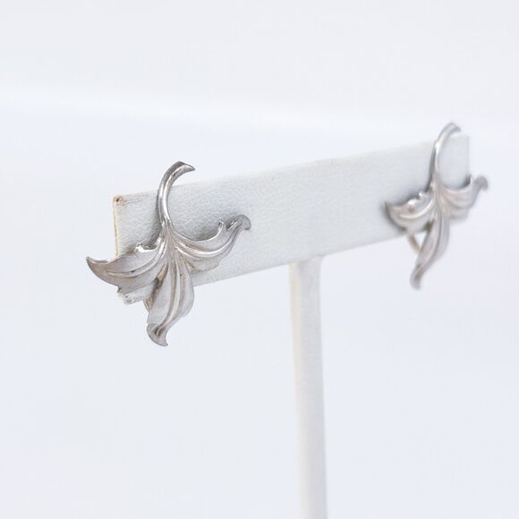 Vintage Sterling Silver 925 Leaf Screw-Back Earrings - Picture 3 of 6